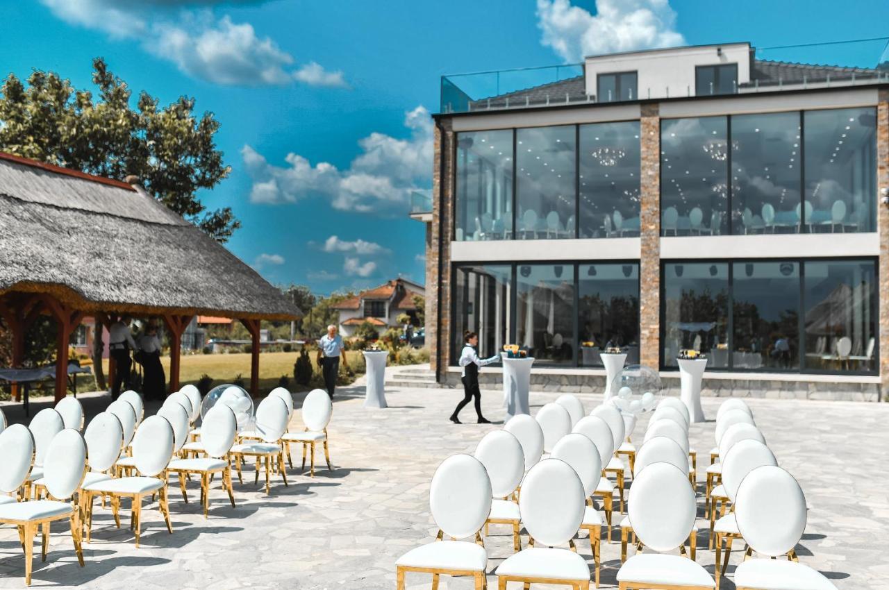 S Club Resort Hotel Aqua Park And Spa Belgrad Exterior foto